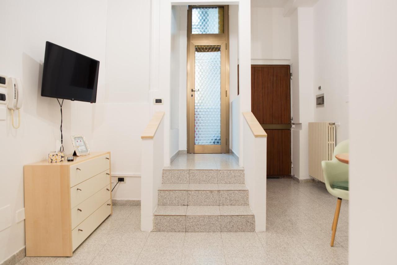 Appartement 8- Tourist House Bologna - Light House - Self Check-In Extérieur photo