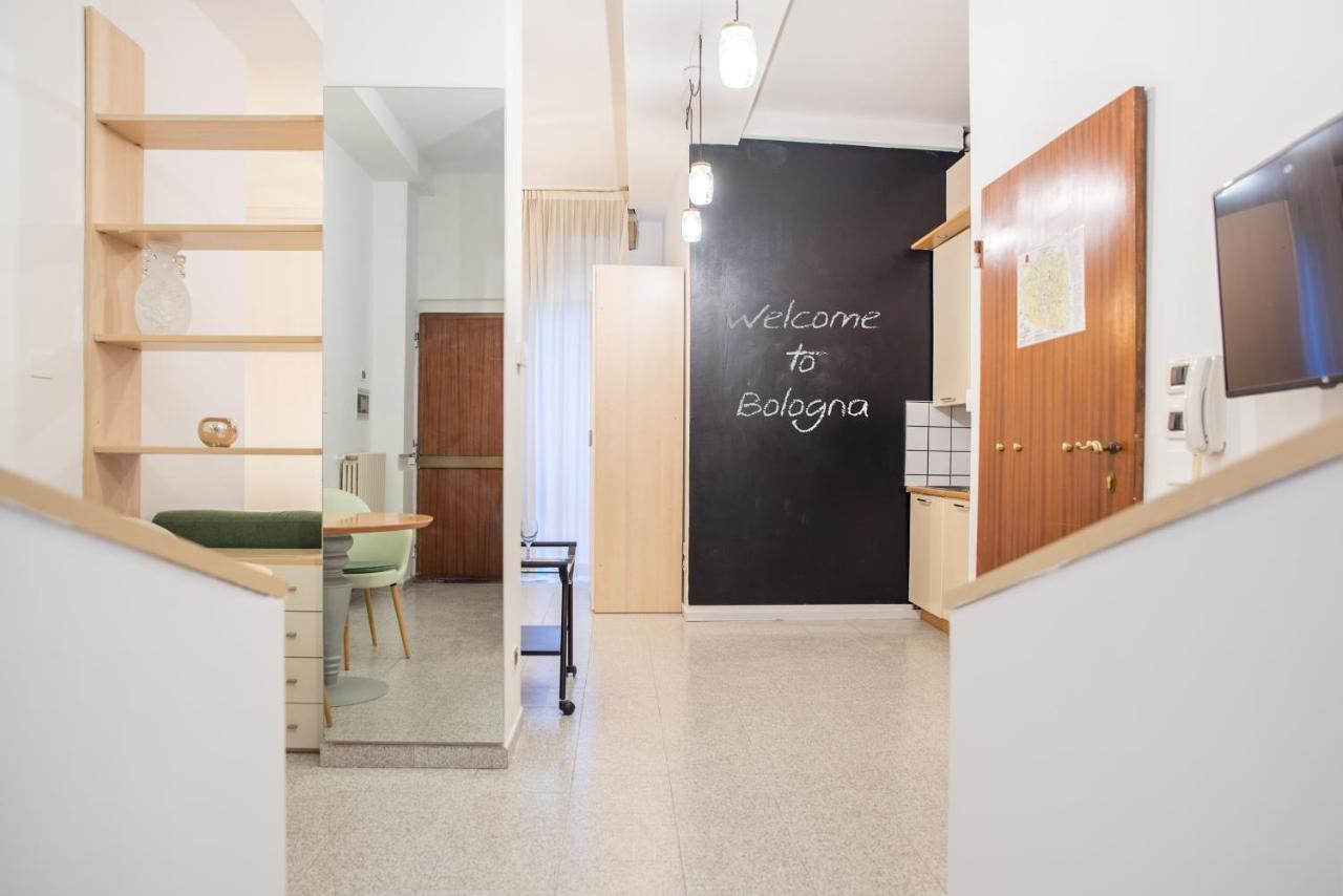 Appartement 8- Tourist House Bologna - Light House - Self Check-In Extérieur photo