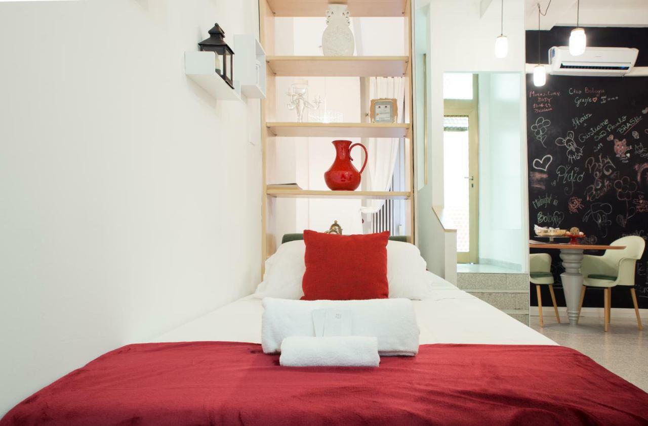 Appartement 8- Tourist House Bologna - Light House - Self Check-In Extérieur photo